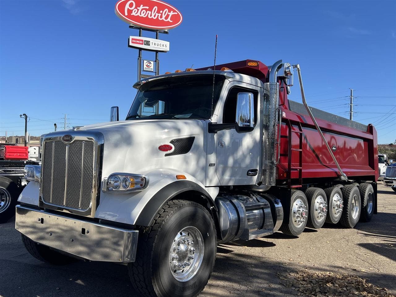 2026 Peterbilt 567 - Photo 1