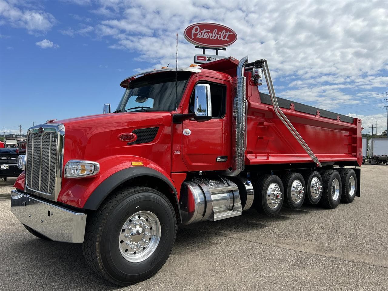 2026 Peterbilt 567 - Photo 1