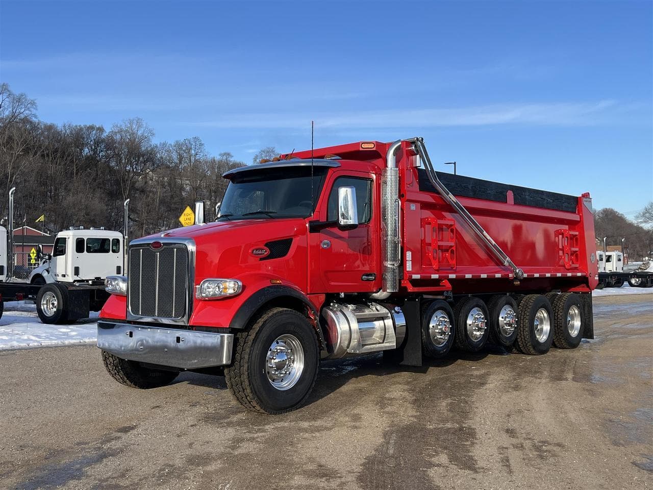 2026 Peterbilt 567 - Photo 1