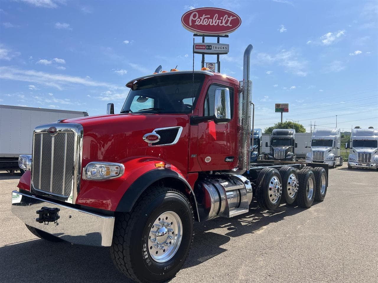 2027 Peterbilt 567 - Photo 1