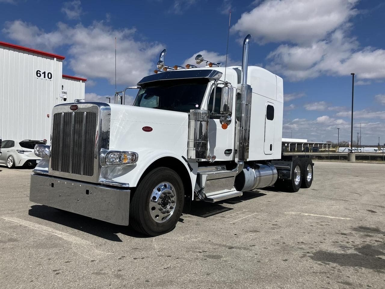 2027 Peterbilt 589 80" Double Bunk High Roof - Photo 1