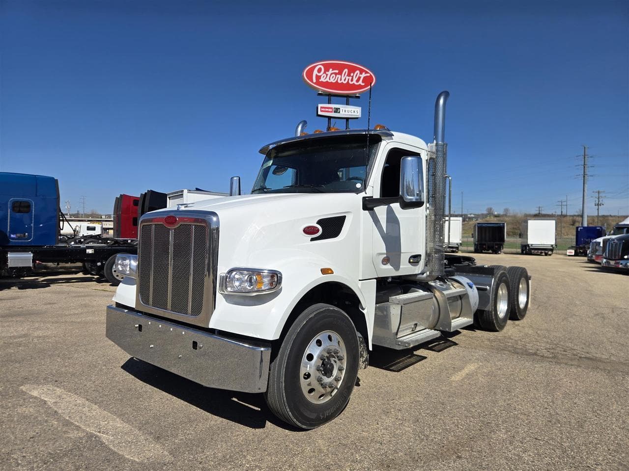 2027 Peterbilt 567 - Photo 1