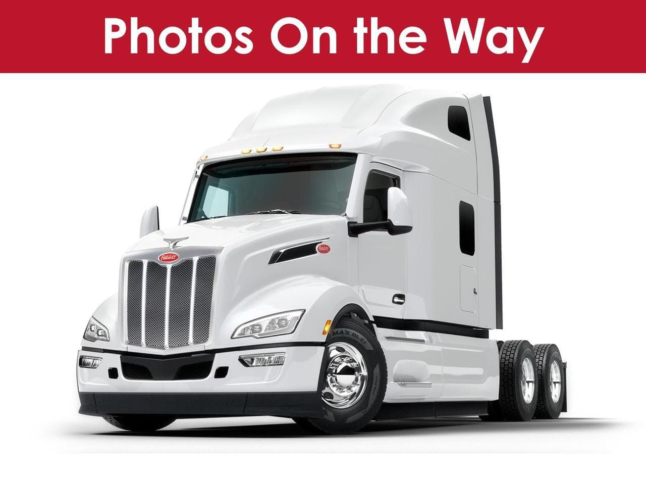 2027 Peterbilt 579 80" Double Bunk Ultraloft - Photo 1