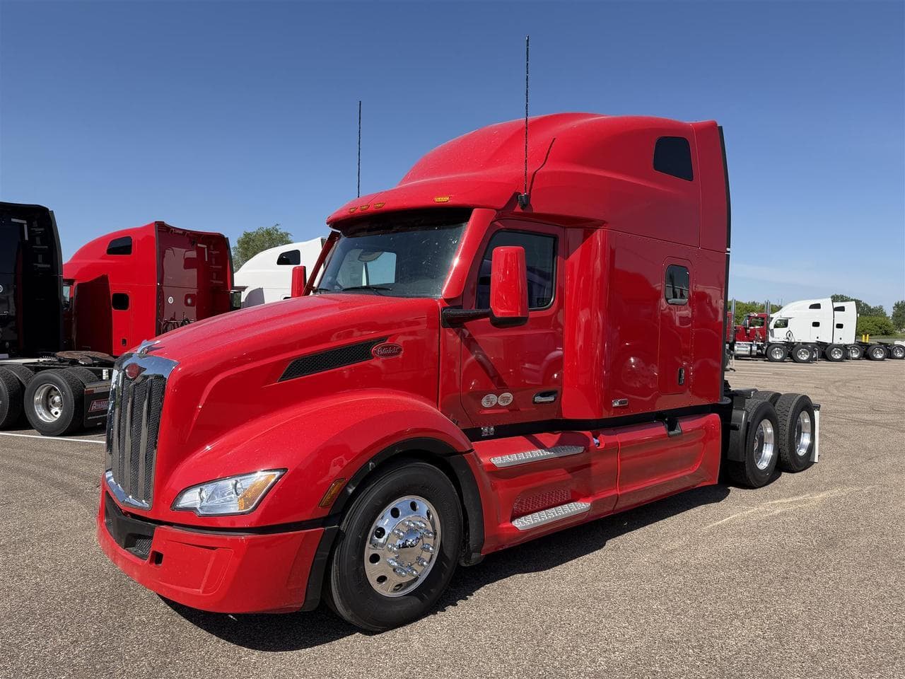 2027 Peterbilt 579 80" Double Bunk Ultraloft - Photo 1