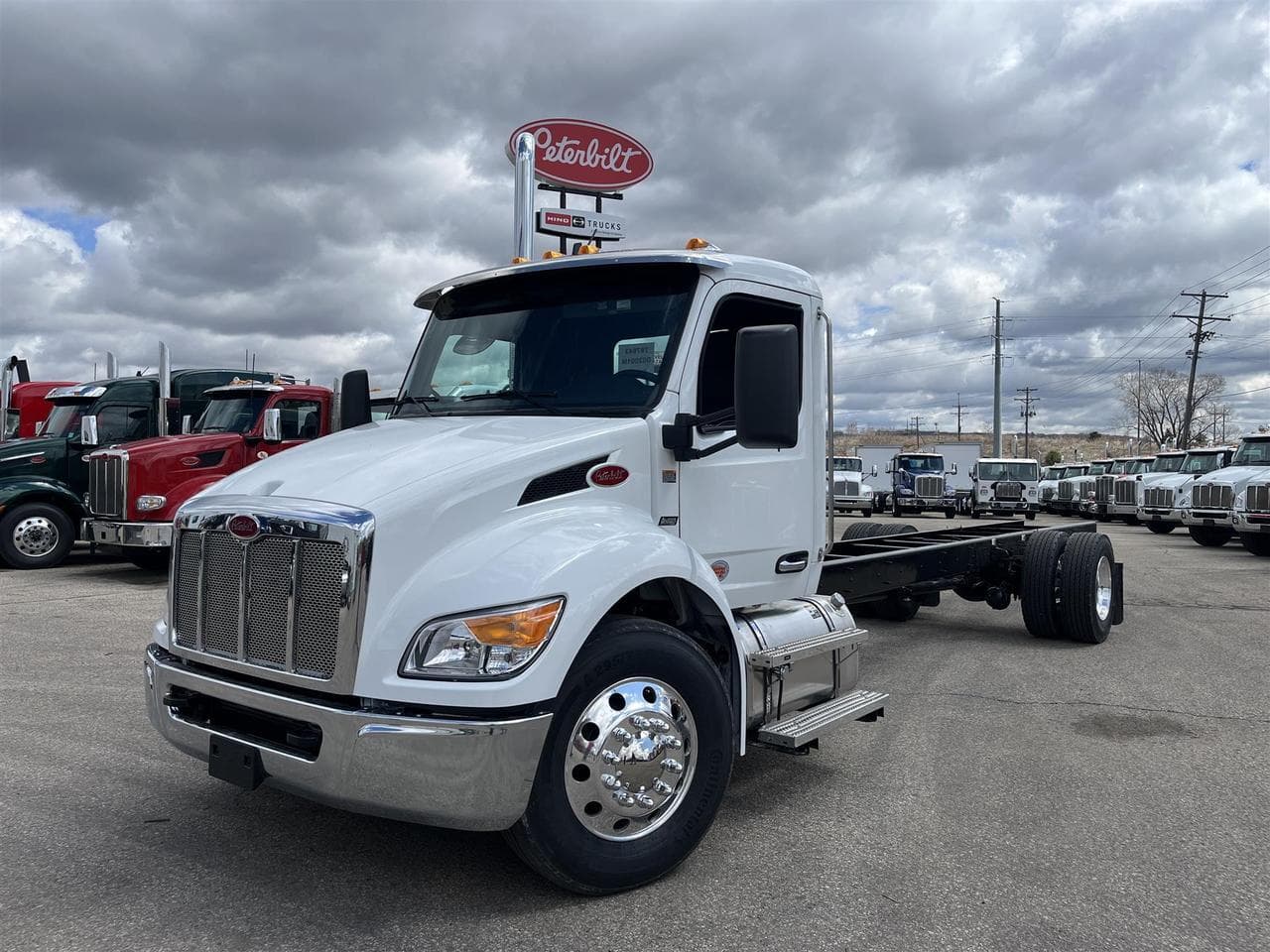 2026 Peterbilt 536 Cab & Chassis - Photo 1