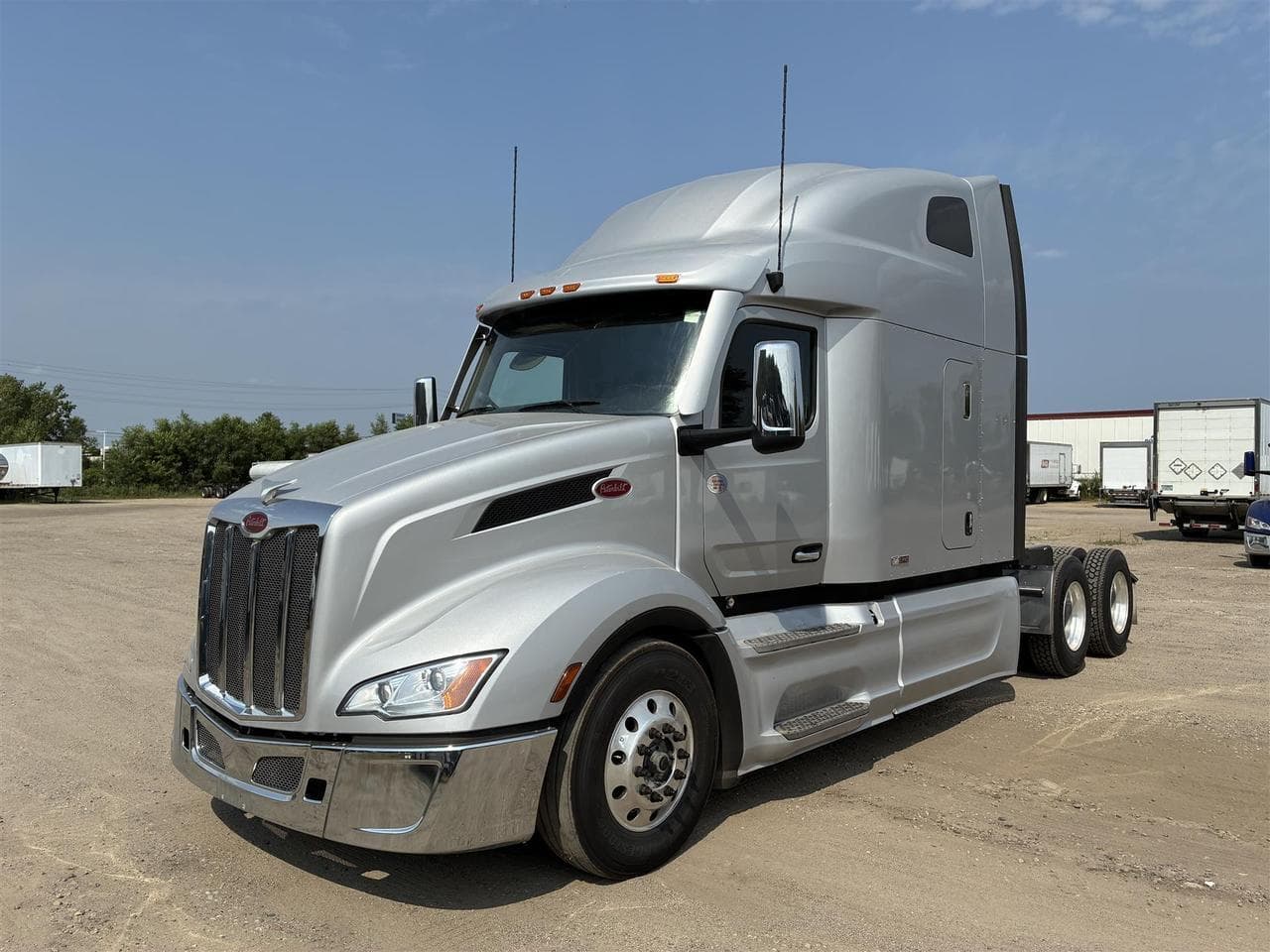 2024 Peterbilt 579 80" Ultraloft - Photo 1