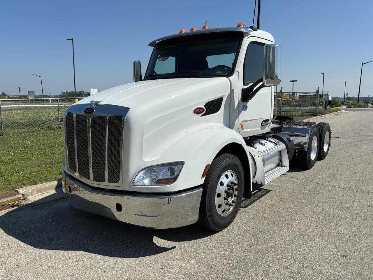 2022 Peterbilt 579 - Photo 1
