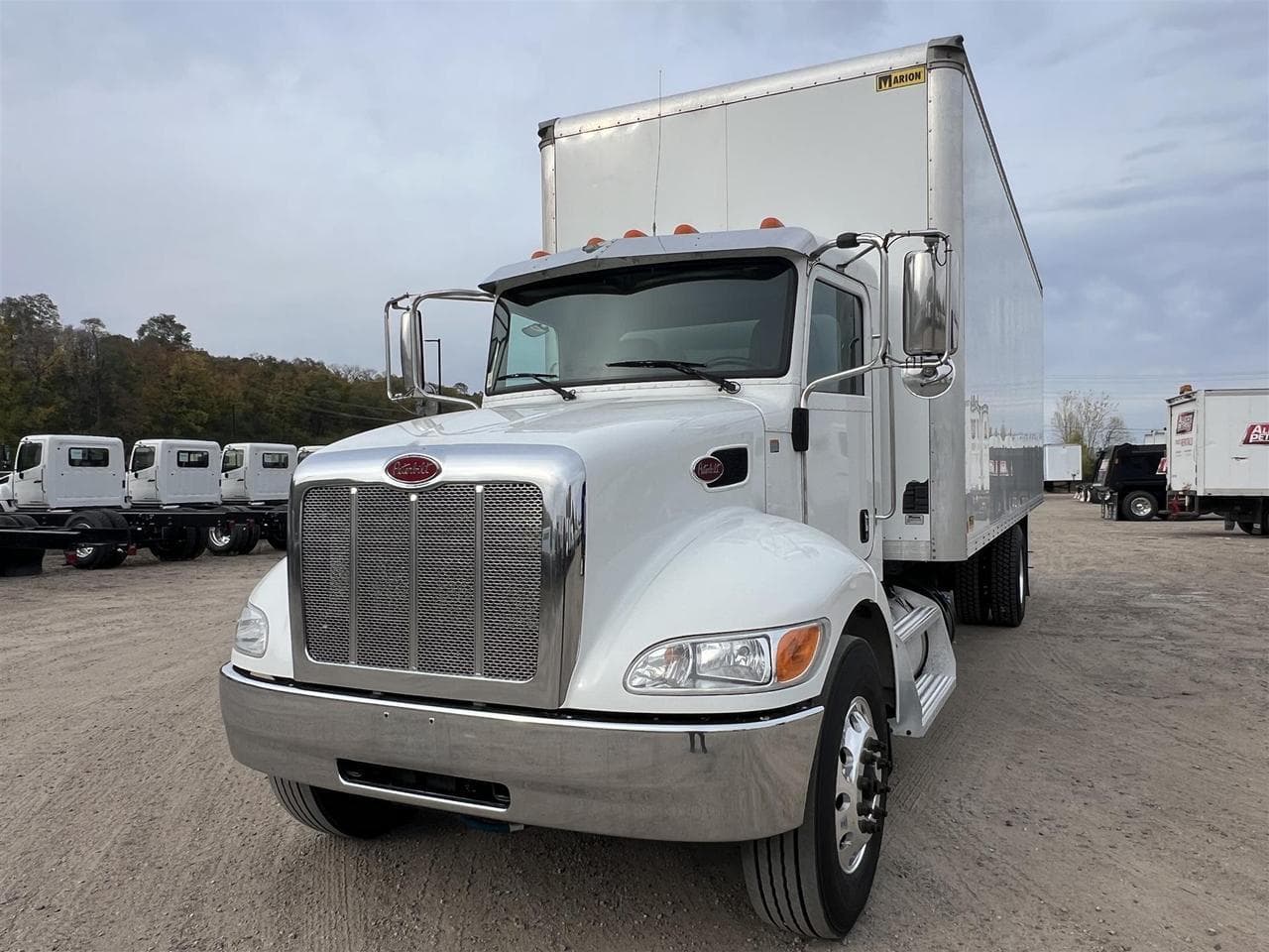 2023 Peterbilt 337 - Photo 1