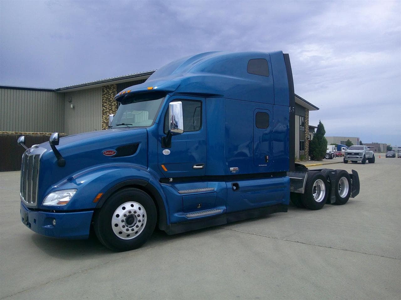 2020 Peterbilt 579 80" Ultraloft - Photo 1