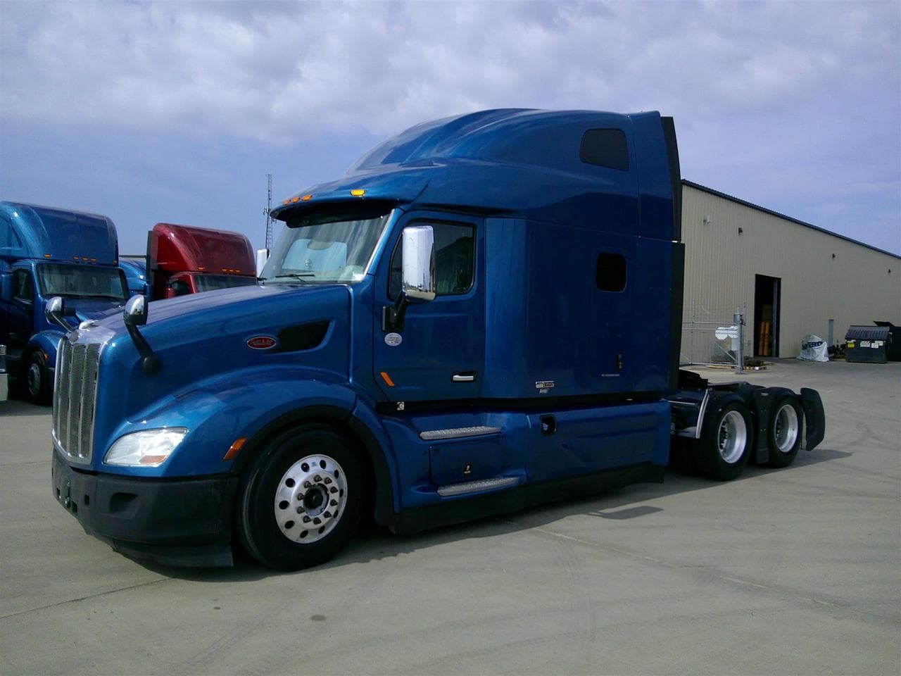 2021 Peterbilt 579 80" Ultraloft - Photo 1