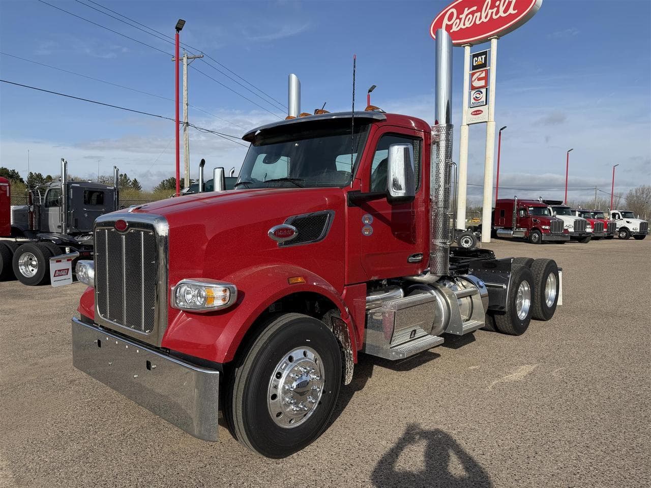 2027 Peterbilt 567 - Photo 1