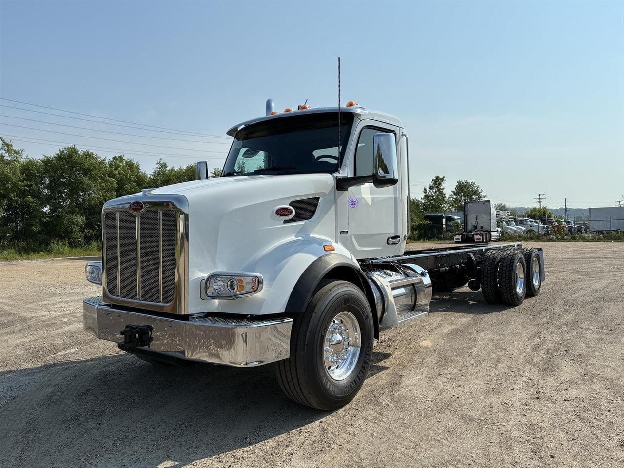 2027 Peterbilt 567 - Photo 1