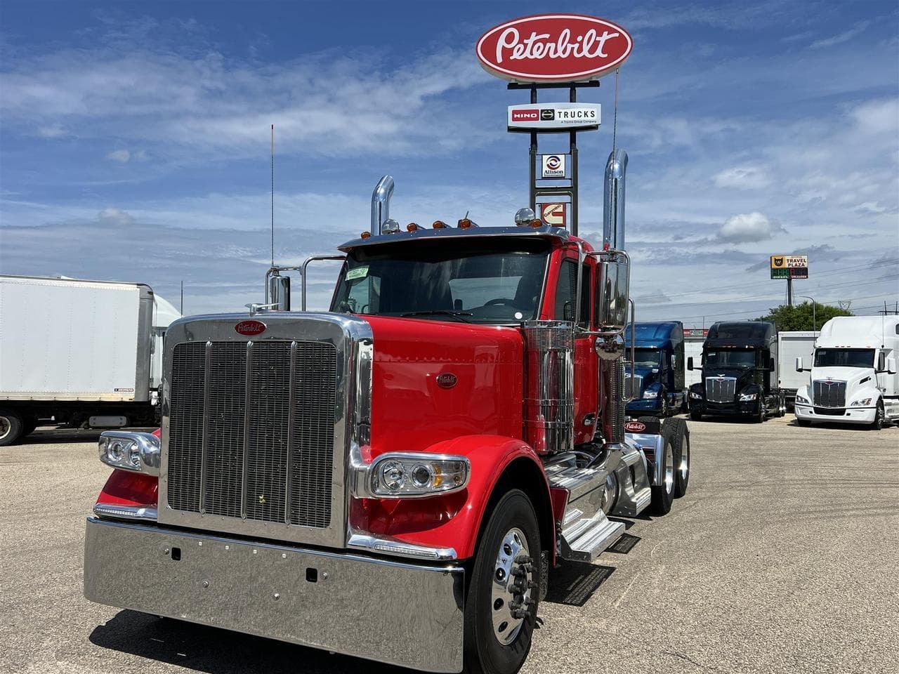 2027 Peterbilt 589 - Photo 1