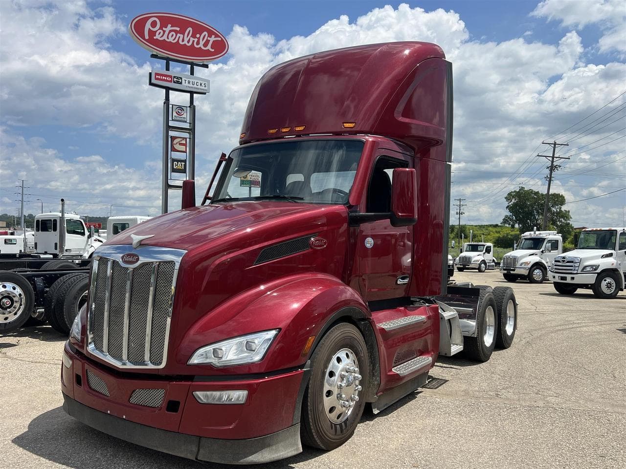 2022 Peterbilt 579 - Photo 1